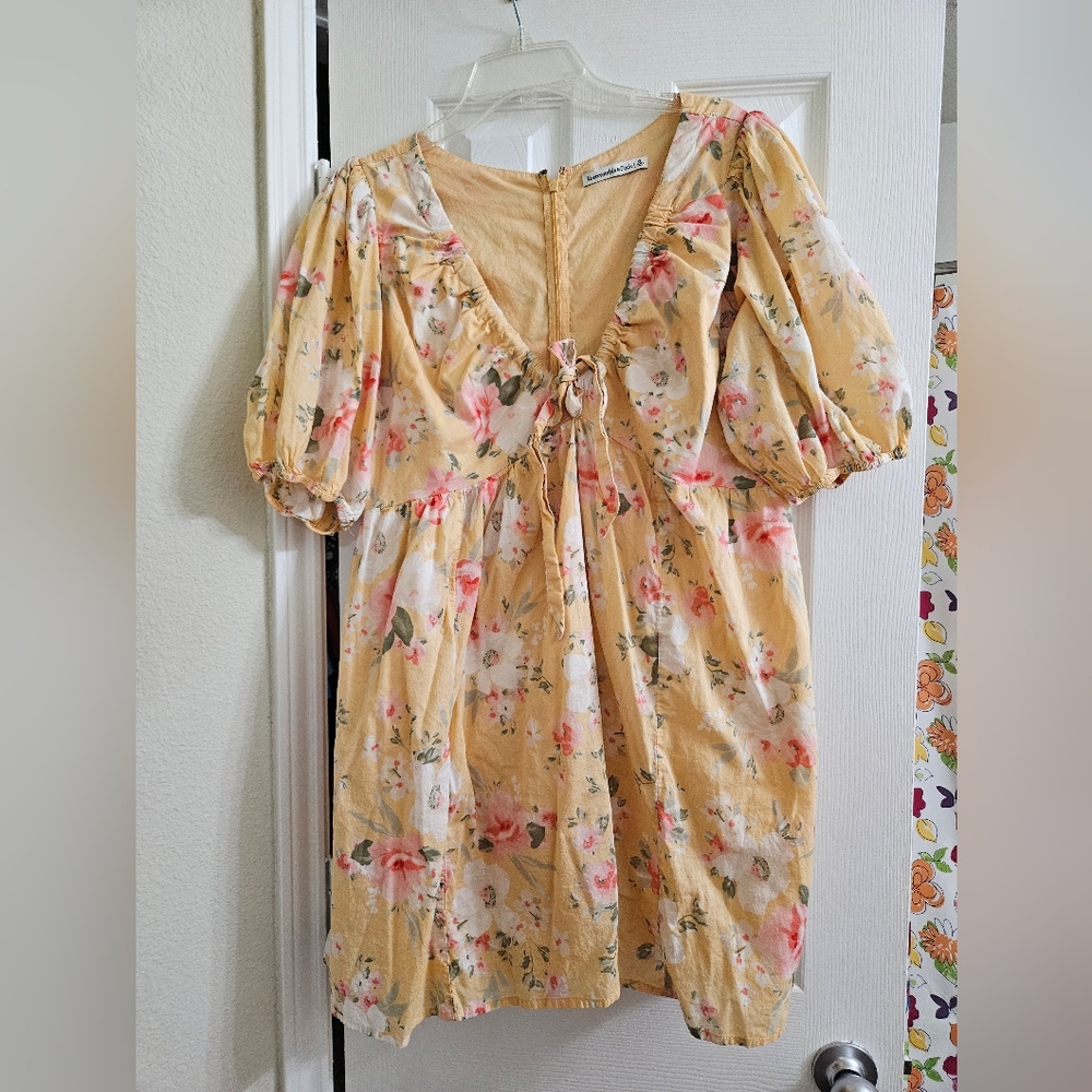 Abercrombie Deep V Neckline Floral Mini Dress - Picture 2 of 10